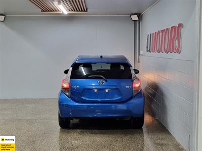 2014 Toyota Aqua - Thumbnail
