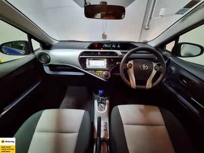 2014 Toyota Aqua - Thumbnail
