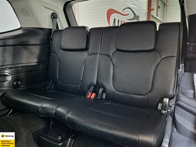 2022 Ford Everest - Thumbnail