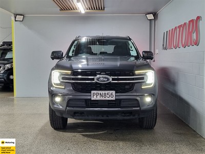 2022 Ford Everest - Thumbnail