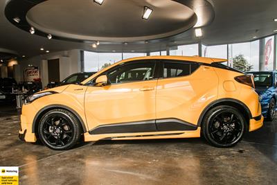 2018 Toyota C-HR - Thumbnail