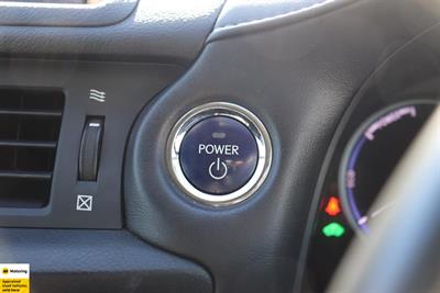 2013 Lexus CT200H - Thumbnail