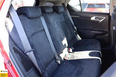 2013 Lexus CT200H - Thumbnail
