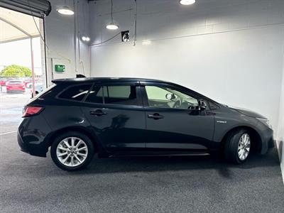 2019 Toyota Corolla - Thumbnail