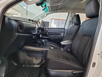 2022 Toyota Hilux - Thumbnail