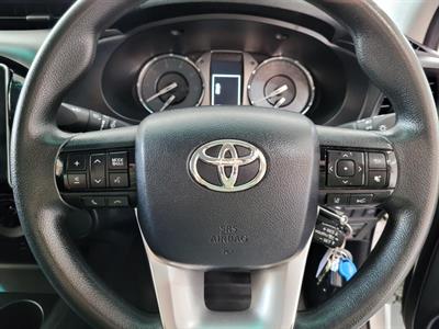 2022 Toyota Hilux - Thumbnail