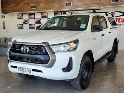 2022 Toyota Hilux - Thumbnail