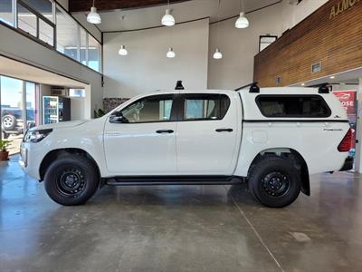 2022 Toyota Hilux - Thumbnail