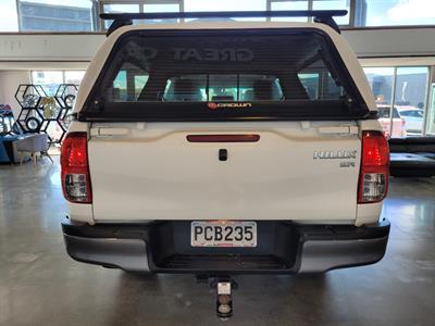 2022 Toyota Hilux - Thumbnail