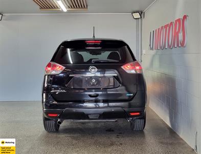 2015 Nissan X-Trail - Thumbnail