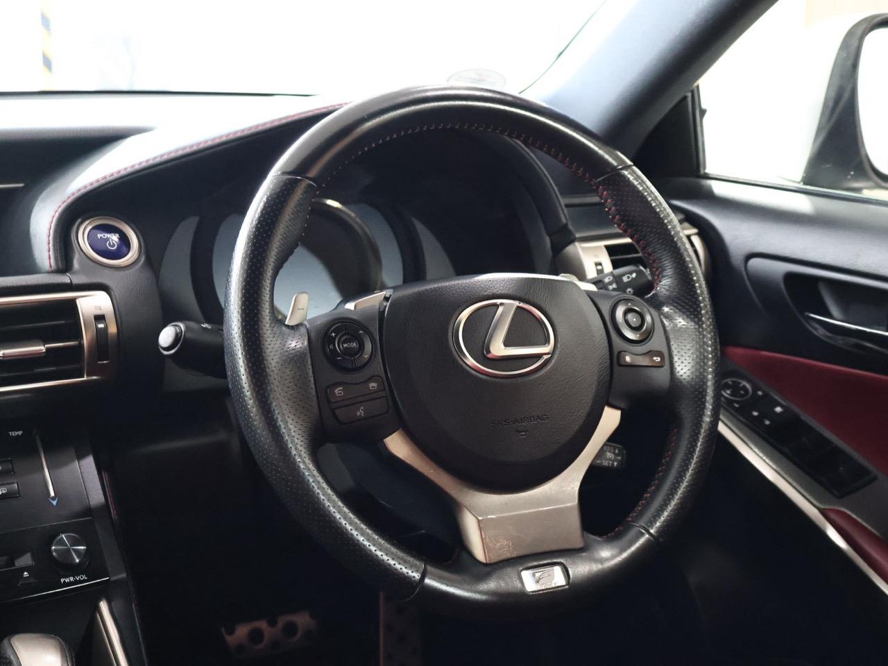 2014 Lexus IS 300h