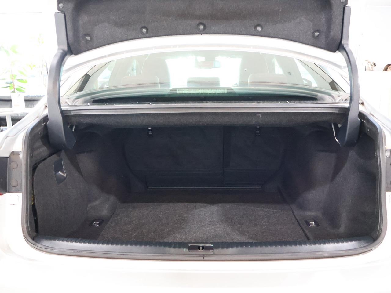 2014 Lexus IS 300h
