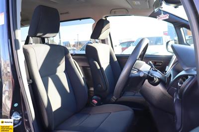 2016 Toyota Noah - Thumbnail