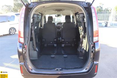 2016 Toyota Noah - Thumbnail