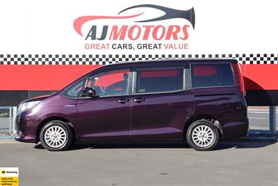 2016 Toyota Noah - Thumbnail