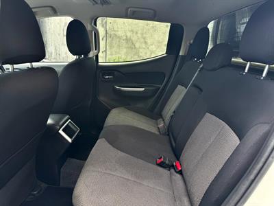 2021 Mitsubishi Triton - Thumbnail