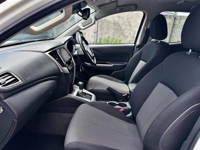 2021 Mitsubishi Triton - Thumbnail