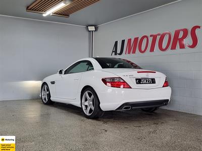 2016 Mercedes-Benz SLK 300 - Thumbnail