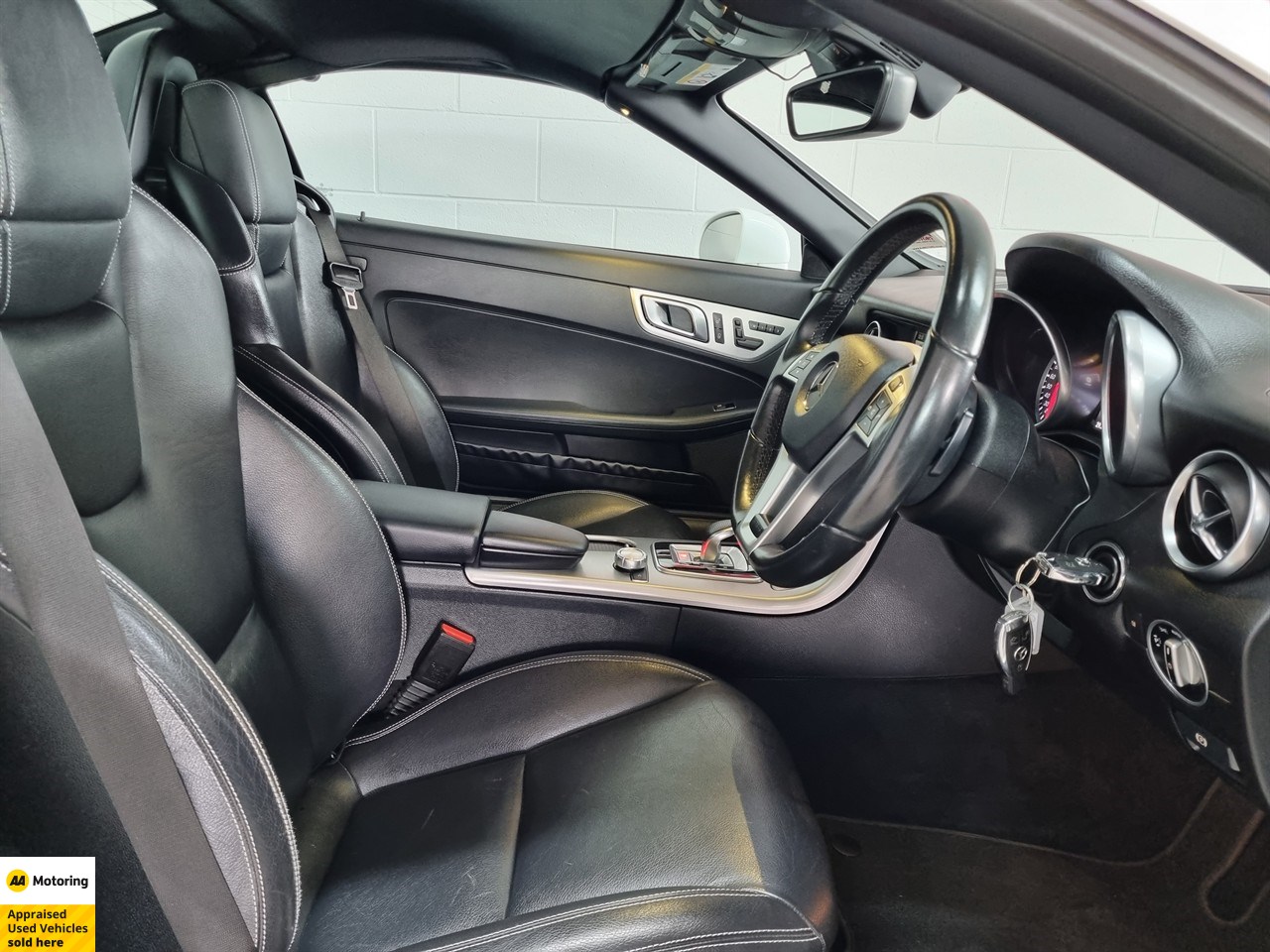 2016 Mercedes-Benz SLK 300