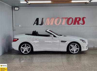 2016 Mercedes-Benz SLK 300 - Thumbnail