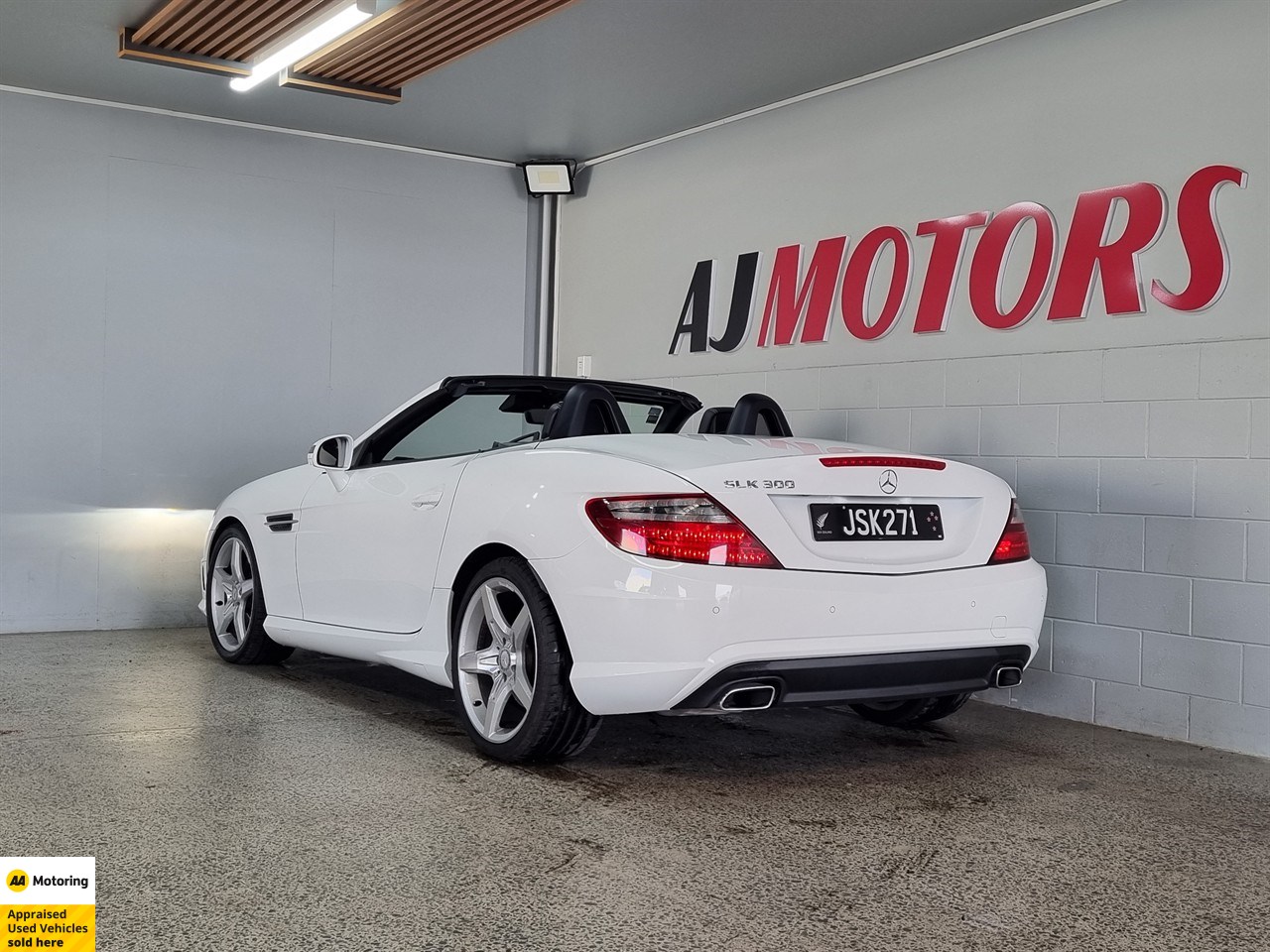 2016 Mercedes-Benz SLK 300