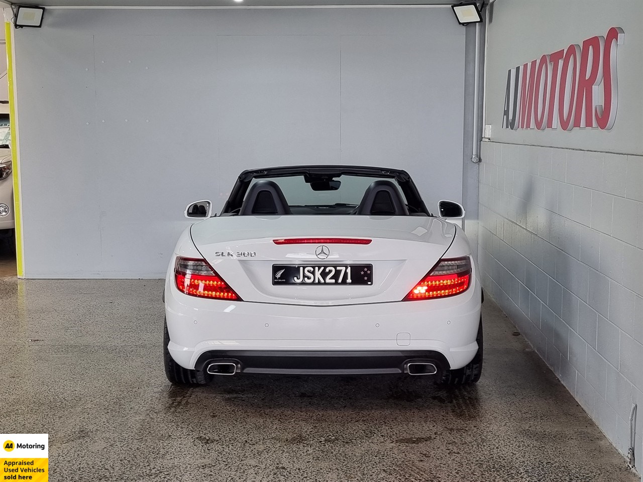 2016 Mercedes-Benz SLK 300
