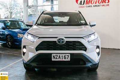 2021 Toyota RAV4 - Thumbnail