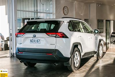 2021 Toyota RAV4 - Thumbnail