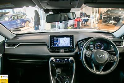 2021 Toyota RAV4 - Thumbnail