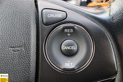 2015 Honda Vezel - Thumbnail