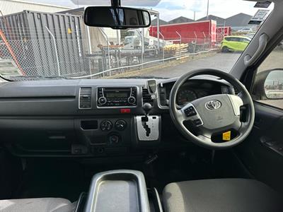 2016 Toyota Hiace - Thumbnail