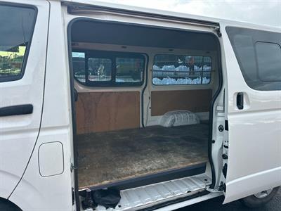 2016 Toyota Hiace - Thumbnail