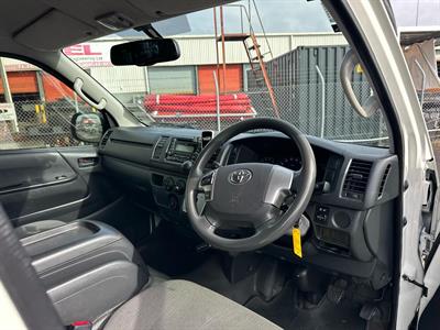 2016 Toyota Hiace - Thumbnail