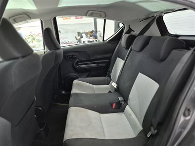 2014 Toyota Aqua - Thumbnail