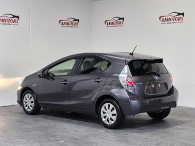 2014 Toyota Aqua - Thumbnail