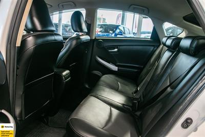 2012 Toyota Prius - Thumbnail