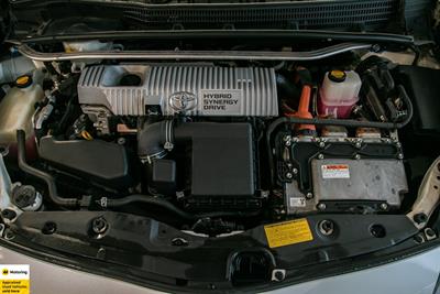 2012 Toyota Prius - Thumbnail