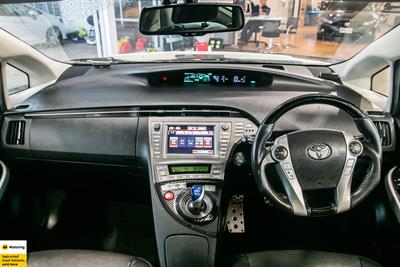 2012 Toyota Prius - Thumbnail