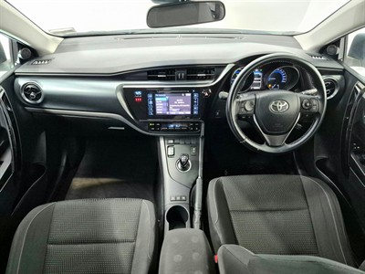 2014 Toyota Prius - Thumbnail