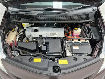 2014 Toyota Prius - Thumbnail