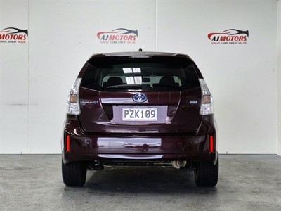 2014 Toyota Prius - Thumbnail