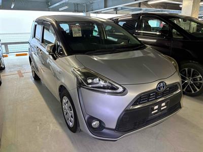 2015 Toyota Sienta - Thumbnail