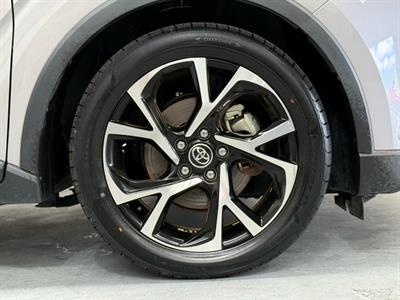 2019 Toyota C-HR - Thumbnail