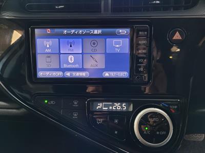 2017 Toyota Aqua - Thumbnail