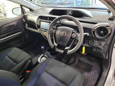 2017 Toyota Aqua - Thumbnail