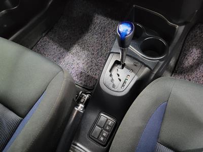 2017 Toyota Aqua - Thumbnail