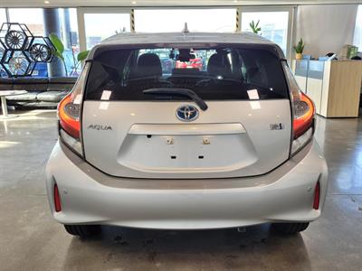 2017 Toyota Aqua - Thumbnail
