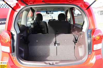 2013 Toyota Porte - Thumbnail