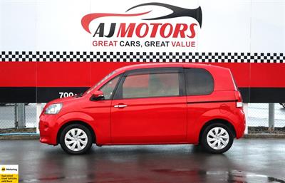 2013 Toyota Porte - Thumbnail