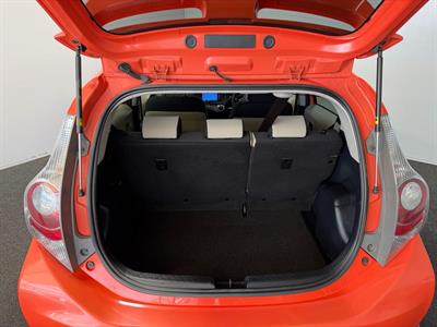 2013 Toyota Aqua - Thumbnail